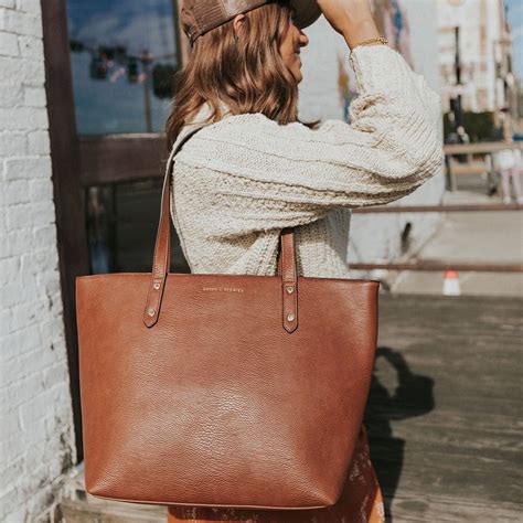 poppy and peonies go getter tote review
